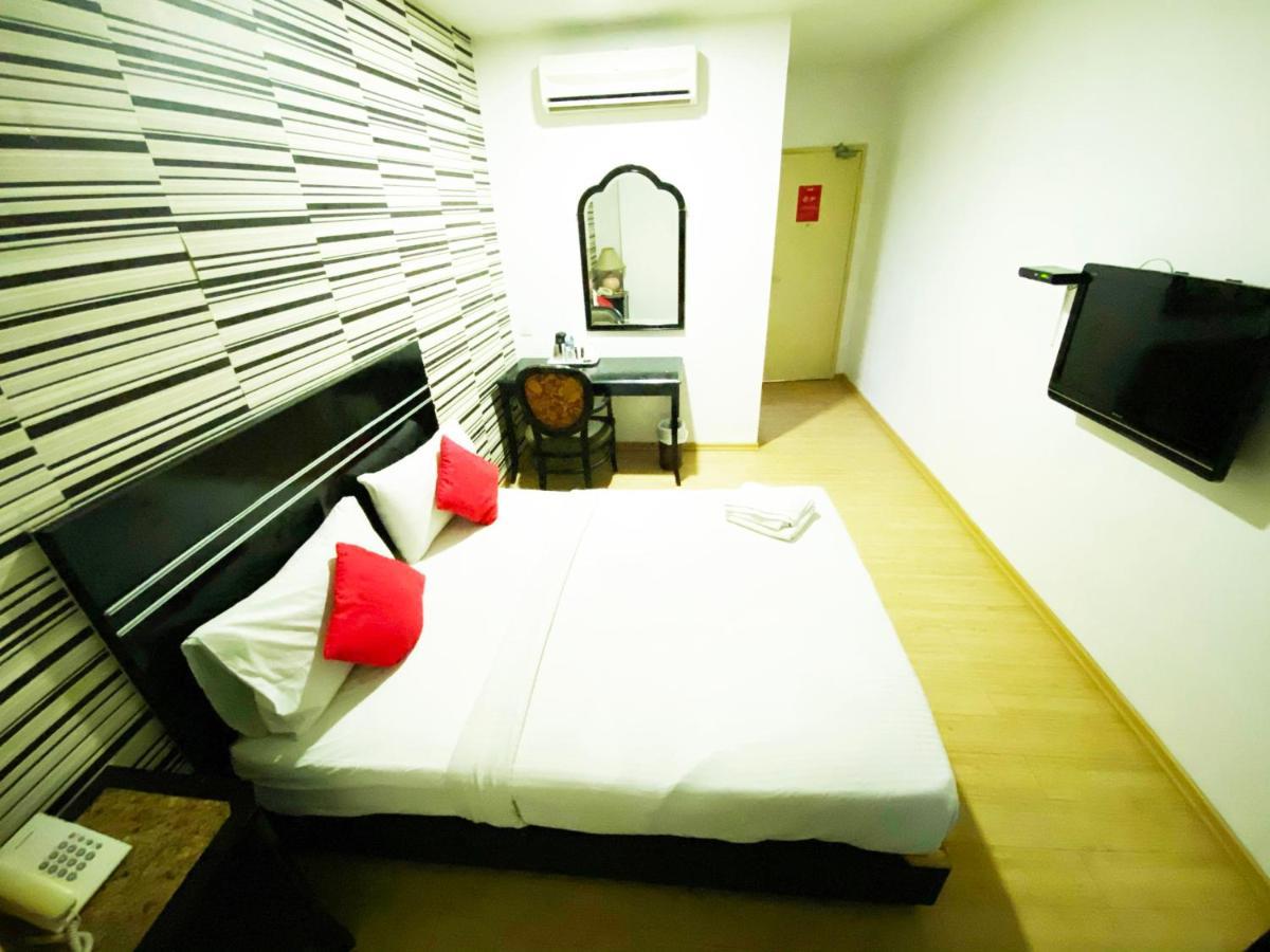 Bluebell Hotel Skudai Extérieur photo